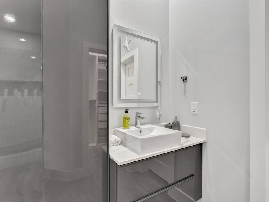 6-min From Aa Arena L Modern Near Downtown Holiday home